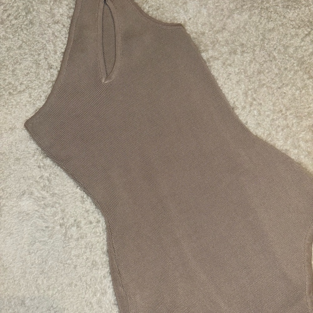 FashionNova XS one shoulder bone color bodysuit. - Picture 2 of 3